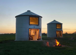 Clark Farm Silos - 5 Silo Mountain View Retreat